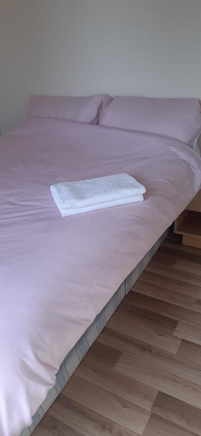 Apartament Our Guests Are Royal Wellingborough Zewnętrze zdjęcie